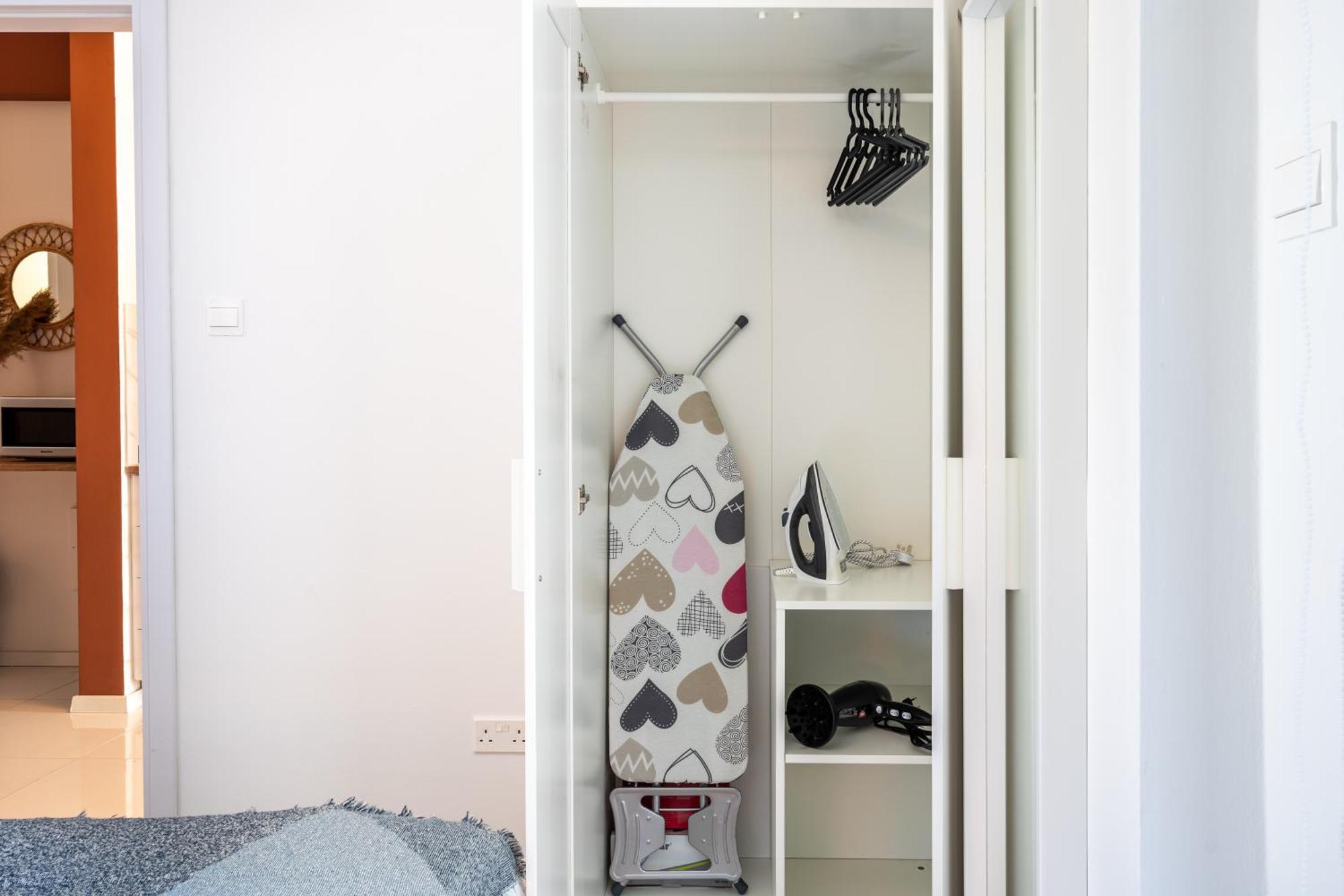 Arion 1-Bedroom Apartment In Ларнака Екстериор снимка